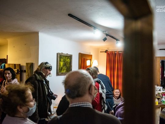 Wystawa malarstwa Dariusza Stelmacha w galerii "Pod Aniołem" (zdjęcia) Wystawa malarstwa Dariusza Stelmacha w galerii "Pod Aniołem" (zdjęcia)