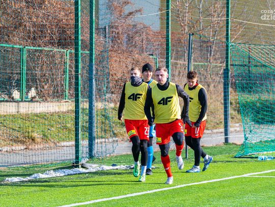 Broń Radom - Korona II Kielce (zdjęcia) Broń Radom - Korona II Kielce (zdjęcia)