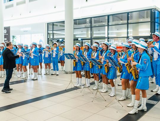 30. Finał WOŚP. Gminna Orkiestra Dęta ze Starej Błotnicy w Galerii Słonecznej (zdjęcia)