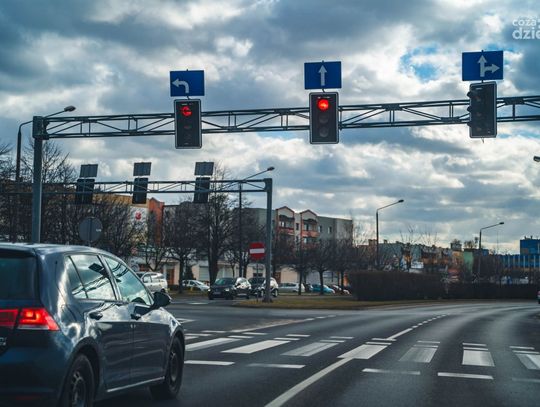 Skutki silnych wiatrów na terenie Radomia (zdjęcia) Skutki silnych wiatrów na terenie Radomia (zdjęcia)
