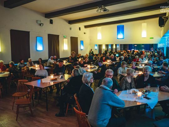 Koncert z okazji Dnia Kobiet w DK Idalin (zdjęcia) Koncert z okazji Dnia Kobiet w DK Idalin (zdjęcia)