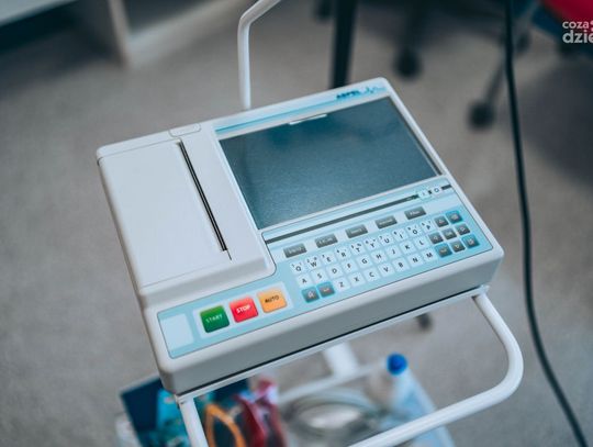 Przekazanie sprzętu medycznego dla szpitala na Józefowie (zdjęcia)