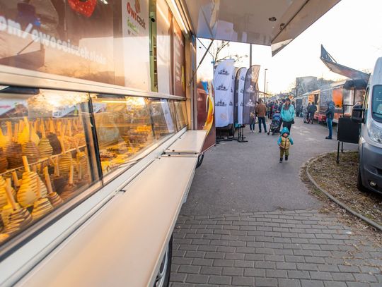 Żarciowozy - zlot foodtrucków (zdjęcia) Żarciowozy - zlot foodtrucków (zdjęcia)