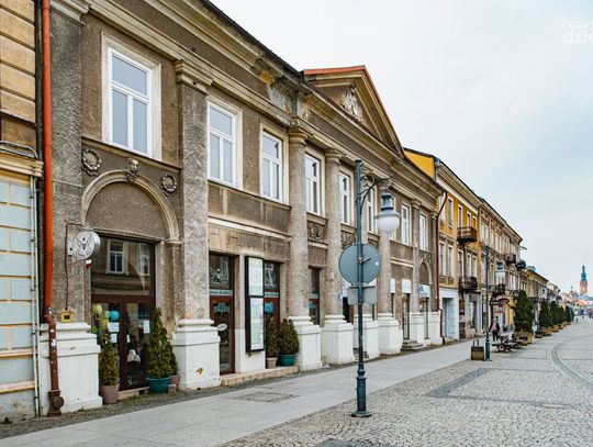 Spacerkiem po Radomiu. Kamienice przy Żeromskiego 36/Plac Konstytucji 5 (zdjęcia) Spacerkiem po Radomiu. Kamienice przy Żeromskiego 36/Plac Konstytucji 5 (zdjęcia)