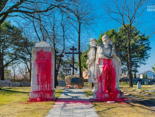 Zniszczony Pomnik Wdzięczności na cmentarzu prawosławnym (zdjęcia)