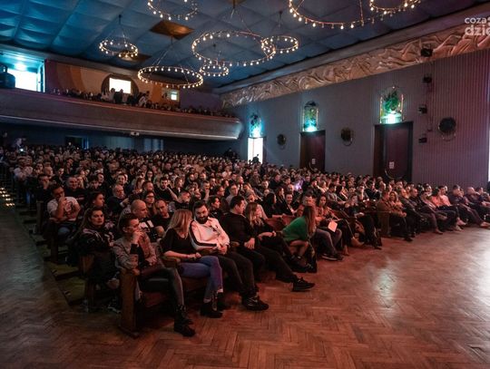 Rafał Pacześ - stand-up w sali koncertowej ROK (zdjęcia)
