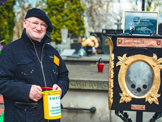 Wielkanocna Kwesta na Cmentarzu Rzymskokatolickim w Radomiu (zdjęcia) Wielkanocna Kwesta na Cmentarzu Rzymskokatolickim w Radomiu (zdjęcia)