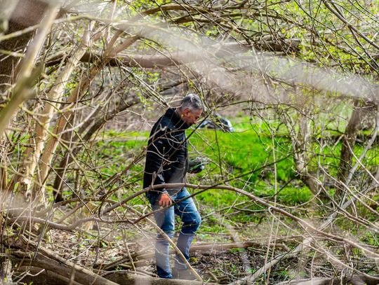 "Zielona Akcja" zaprosiła mieszkańców do sprzątania Piotrówki (zdjęcia) "Zielona Akcja" zaprosiła mieszkańców do sprzątania Piotrówki (zdjęcia)