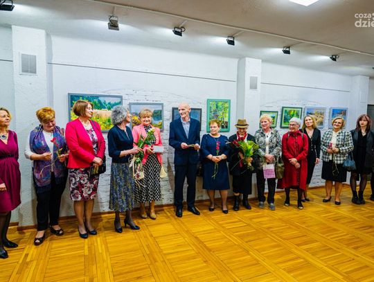 Wystawa malarstwa uczestników warsztatów malarskich w DK Idalin (zdjęcia) Wystawa malarstwa uczestników warsztatów malarskich w DK Idalin (zdjęcia)