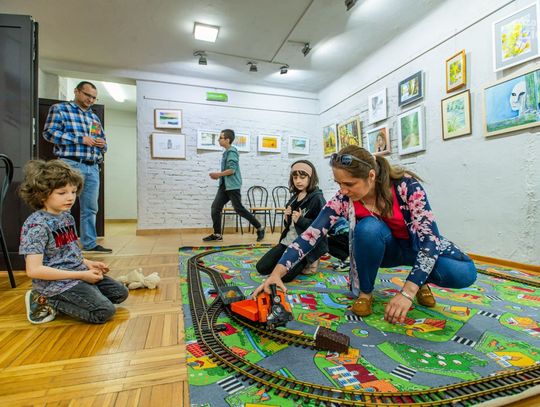 Zlot "Modularzy" Kolejowych w DK Idalin (zdjęcia) Zlot "Modularzy" Kolejowych w DK Idalin (zdjęcia)