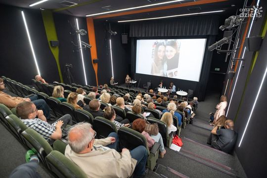 "Rozmawiajmy ze światem"