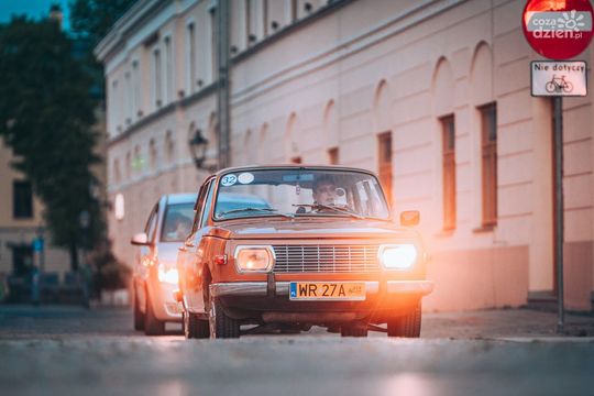 Classic Night Cruise - zlot aut Classic Night Cruise - zlot aut