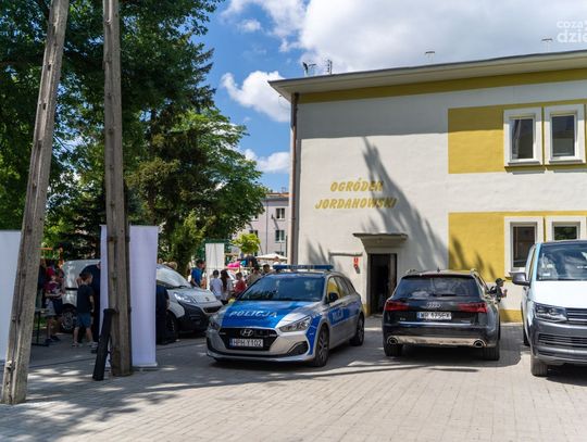 Bezpieczny Piknik Rodzinny w Ogródku Jordanowskim (zdjęcia) Bezpieczny Piknik Rodzinny w Ogródku Jordanowskim (zdjęcia)