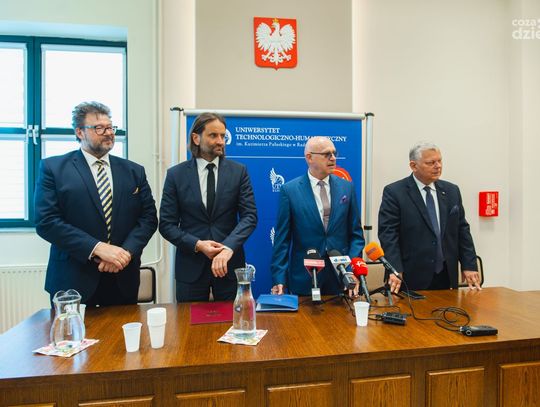 Uroczystość czepkowania studentów Wydziału Nauk Medycznych i Nauk o Zdrowiu UTH (zdjęcia)