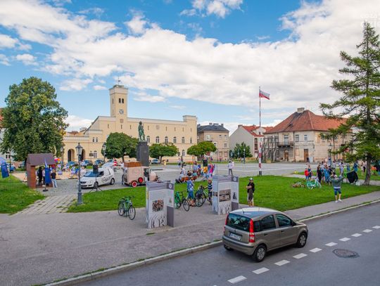 Niedziele na Rynku: Podwórkowe zabawy - Parkatoniki (zdjęcia)
