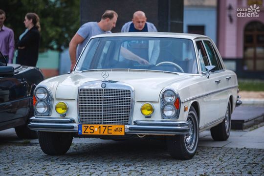 Classic Night Cruise - zlot aut