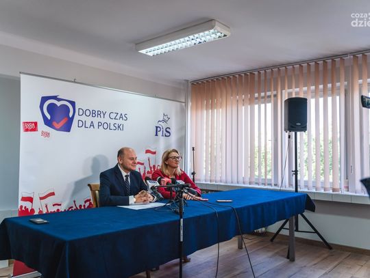 Konferencja prasowa Prawa i Sprawiedliwości poświęcona „Wakacjom Kredytowym” (zdjęcia)