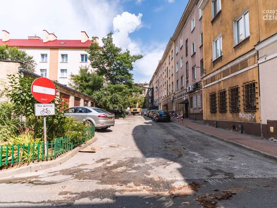 Wyburzanie kamienicy przy Traugutta 23 (zdjęcia)