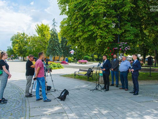 Konfederacja Wolność i Niepodległość w sprawie śmierci Leppera - konferencja (zdjęcia)