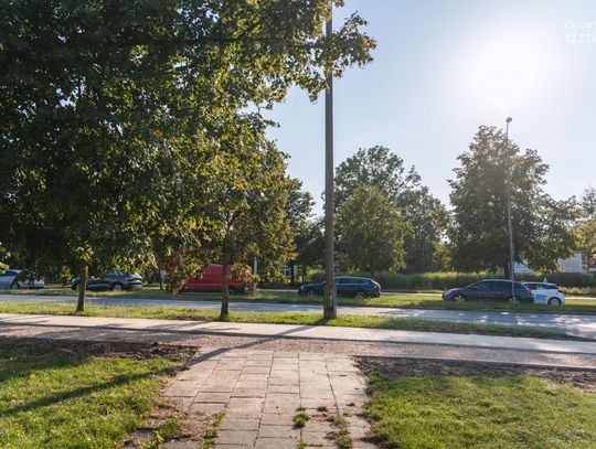 Nowy chodnik i ścieżka przy ulicy Limanowskiego (zdjęcia)