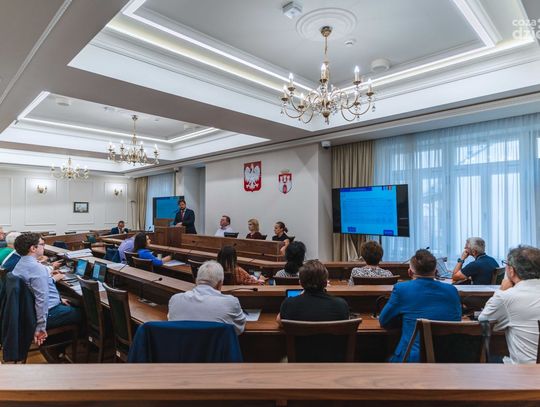 LXXXI sesja Rady Miejskiej w Radomiu (zdjęcia)