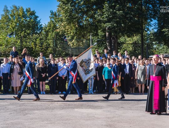 Miejska inauguracja roku szkolnego 2022/2023 w Elektroniku (zdjęcia)