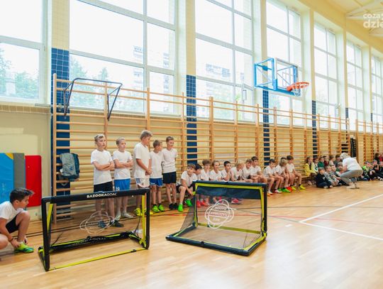 Narodowy Dzień Sportu z Radomiakiem Radom i HydroTruckiem Radom w PSP nr 9 (zdjęcia) Narodowy Dzień Sportu z Radomiakiem Radom i HydroTruckiem Radom w PSP nr 9 (zdjęcia)