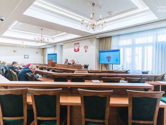 LXXXII sesja Rady Miejskiej w Radomiu (zdjęcia)