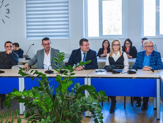 Podpisanie umowy na III etap budowy szpitala w Pionkach (zdjęcia)