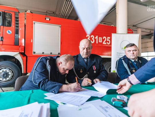 Podpisanie umów dotacyjnych przez WFOŚiGW (zdjęcia)