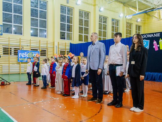 Pasowanie na pierwszoklasistów w PSP 2 (zdjęcia)