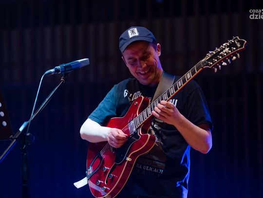 Pablopavo i Ludziki w sali koncertowej Szkoły Muzycznej 