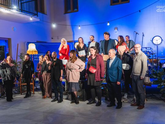 Slam poetycki i koncert Alicetea