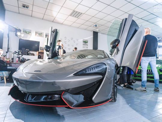 Otwarcie salonu aut sportowych SPORT CARS