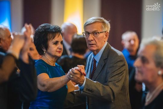 Zabawa andrzejkowa w DK Idalin