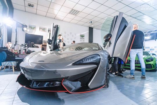 Otwarcie salonu aut sportowych SPORT CARS