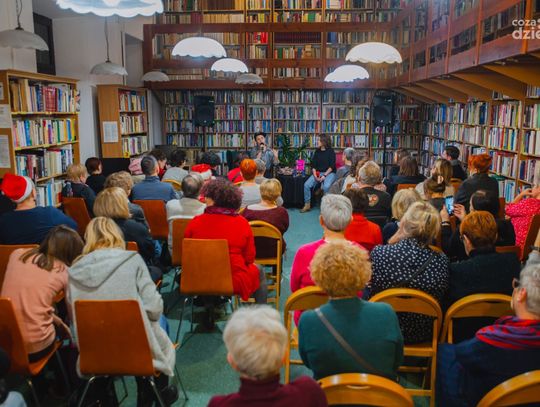 Spotkanie autorskie z Marią Peszek (zdjęcia)