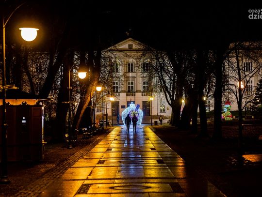 Zabłysła świąteczna iluminacja na deptaku (zdjęcia)