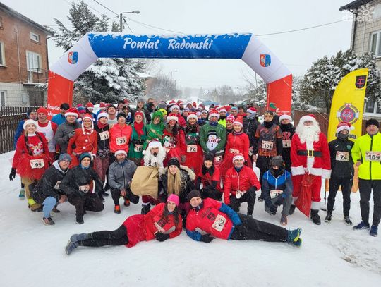 Mikołajkowy bieg przyjaźni (zdjęcia)