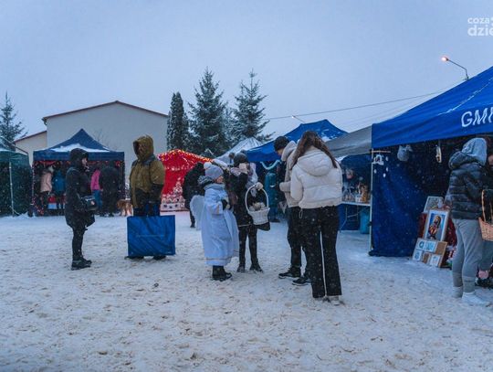 Powiatowy Jarmark Bożonarodzeniowy (zdjęcia) Powiatowy Jarmark Bożonarodzeniowy (zdjęcia)