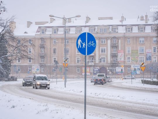 Ulice zasypane śniegiem (zdjęcia)