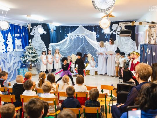 Jasełka w przedszkolu nr 11 (zdjęcia) Jasełka w przedszkolu nr 11 (zdjęcia)