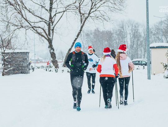 Bieg Wigilijny zorganizowany przez stowarzyszenie "Biegiem Radom" (zdjęcia)