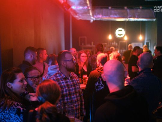 Świąteczny koncert Alicetea i Renegady Tribute Band (zdjęcia)