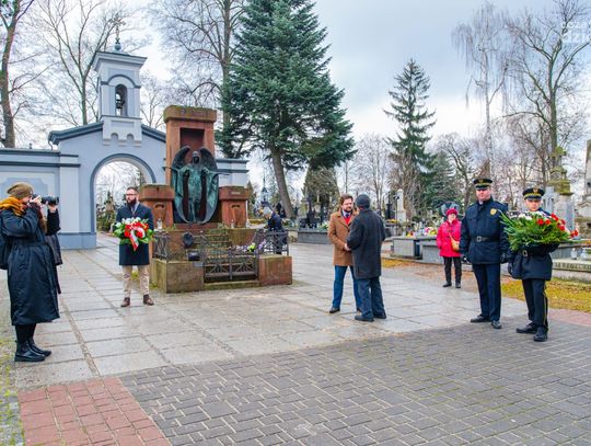 Upamiętnienie 80. rocznicy pierwszego transportu więźniów do obozu na Majdanku (zdjęcia)