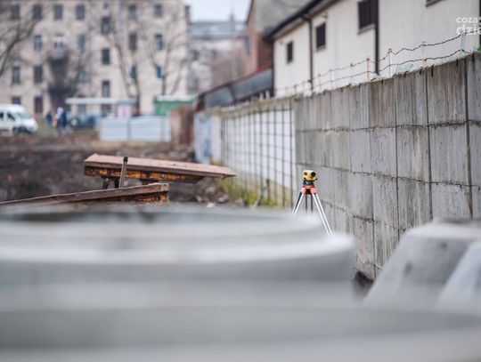 Wykarczowanie terenu pomiędzy Piwną a Limanowskiego (zdjęcia) Wykarczowanie terenu pomiędzy Piwną a Limanowskiego (zdjęcia)