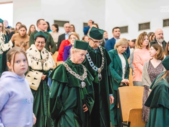 „Nauka przez zabawę” oraz „Uniwersytet dzieci i młodzieży” na UTH (zdjęcia)