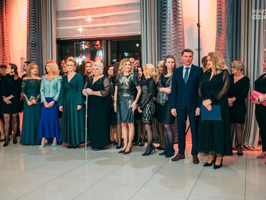 Studniówki 2023: Zespół Szkół Skórzano-Odzieżowych Stylizacji i Usług (zdjęcia)