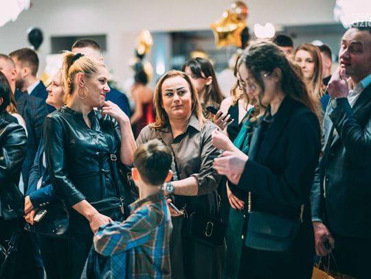 Studniówki 2023: V Liceum Ogólnokształcące im. Romualda Traugutta (zdjęcia)
