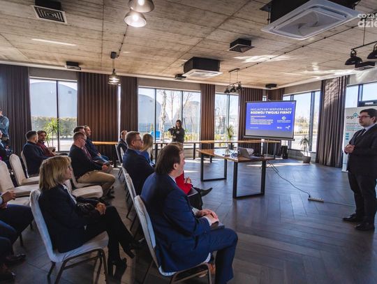 Izba Przemysłowo Handlowa - Inicjatywy wspierające rozwój twojej firmy (zdjęcia)